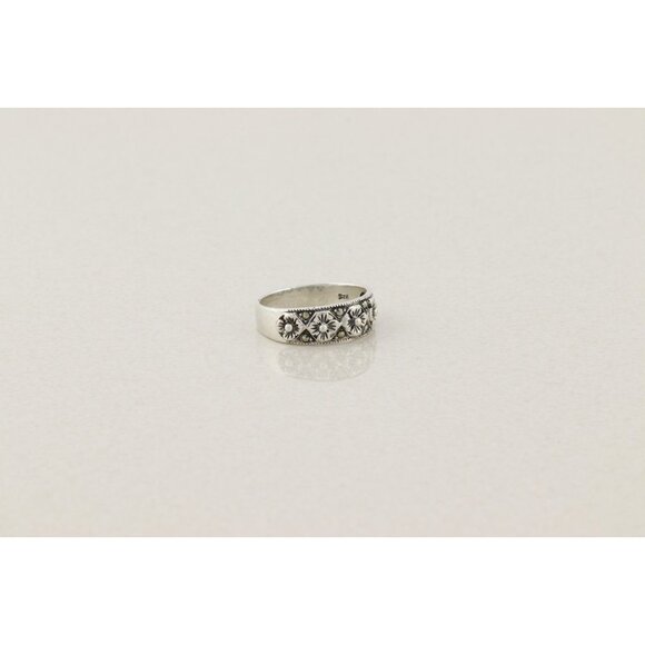 Sterling Silver Flower and Marcasite Band Ring Size 7 3/4 - Picture 3 of 7